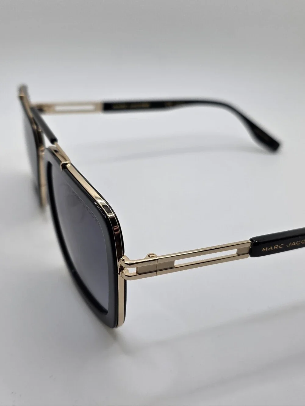 Marc Jacobs Unisex Sunglasses Black & Gold Square Frame